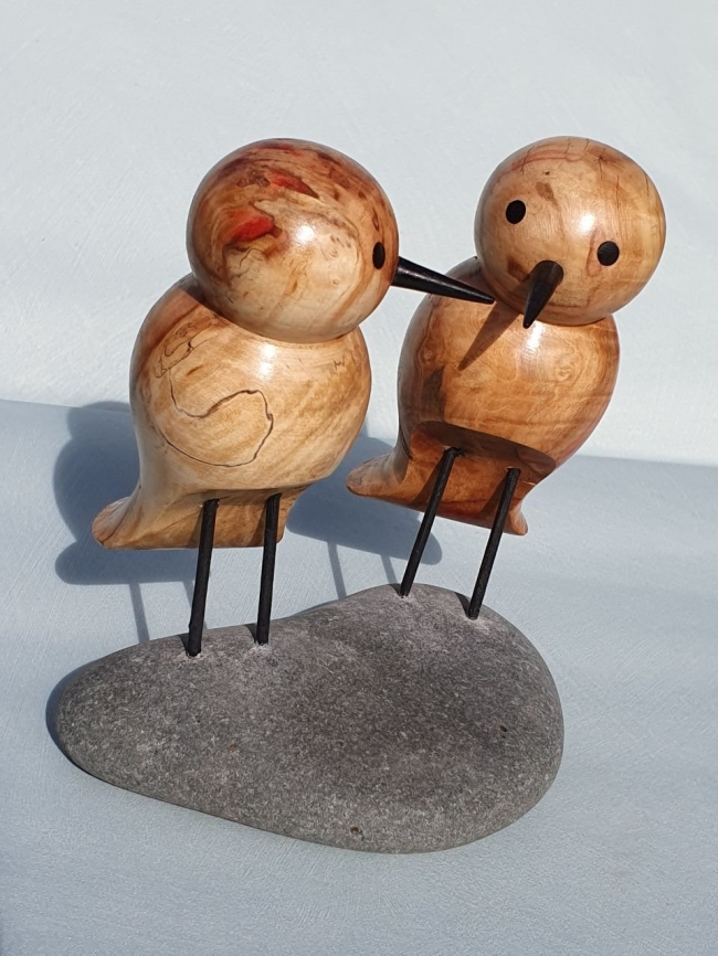 Couple d'oiseaux sur galet 1